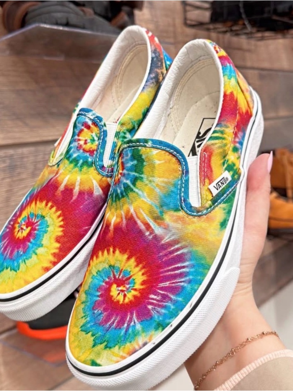 Vans Slip-On Tie-Dye Canvas Shoes - Multicolor size 8